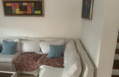Los Melones House | Raíz home