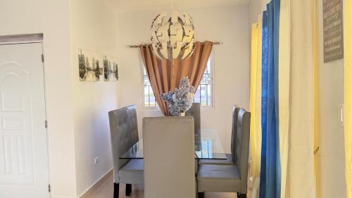Cabrera House | Vive La Calma
