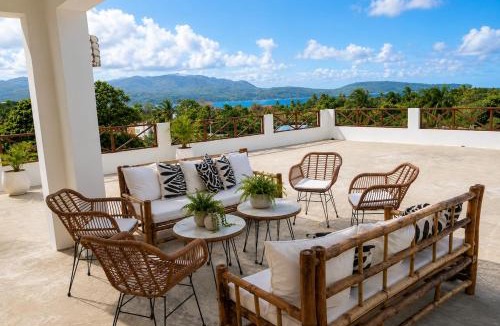 Las Galeras Villa | Casa flor - 16 pax, vista al mar, 2 min de la playa