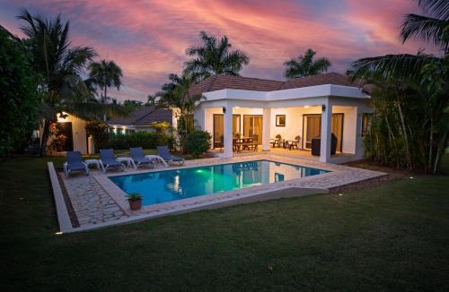 Urbanizacion Tavarez Villa | Private Pool Villa in Hispaniola Residencial