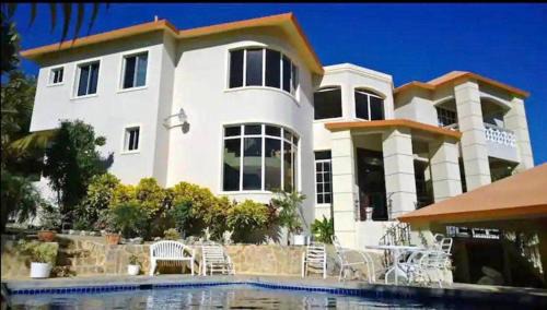Cofresi Villa | Villa La Dueña