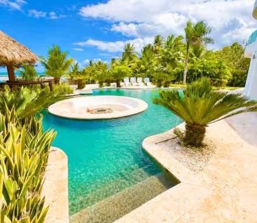 Los Brazos House | Seaglass Boca 7br Villa Beachfront Private Retreat