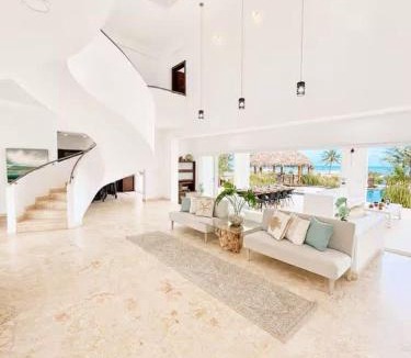 Los Brazos House | Seaglass Boca 7br Villa Beachfront Private Retreat
