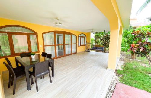 Bavaro Hotel | TROPICAL VILLAS and SUITES - BEACH CLUB, SPA, RESTAURANTS - playa LOS CORALES