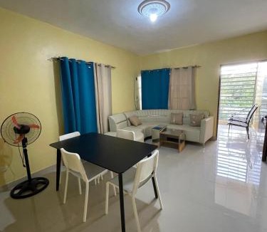 Pedernales House | David's 2nd floor, crib