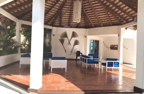 Juan Dolio - El Pueblo Apartment | Playa-Piscina-Jacuzzi-BBQ-Gazebo-Parqueo-Wifi-Netflix-Control De Acceso Y Seguridad Las 24Horas-Al Lado De Hoteles-Restaurantes-Minimarkets-Tiendas Y Comercios
