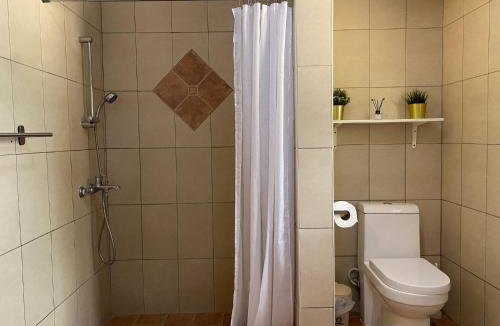 Yaque Arriba House | Villas Del Lago Resort King Room