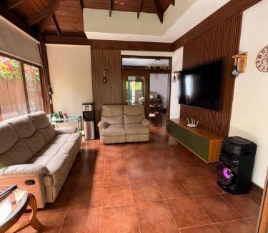 La Joya Ski Chalet | Villa de ensueño junto al río Jimenoa, Jarabacoa