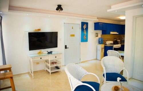El Batey Apartment | Cozy condo with pool in Sosúa and close to the beach