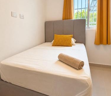 Licey al Medio House | Casa Moderna en Residencial Privado, AC y Parking