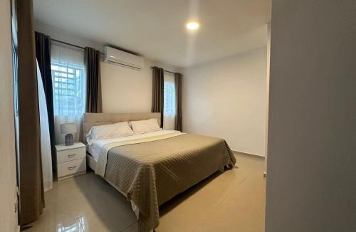 Sanchez House | Villa Majagua con piscina y habitación privada