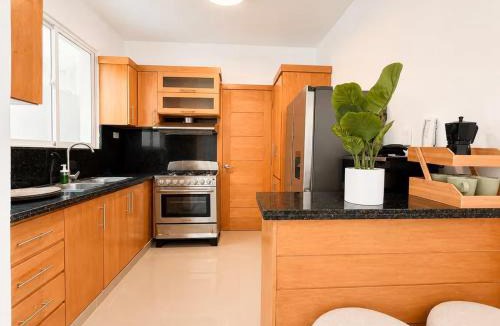 Prado Oriental House | Victory