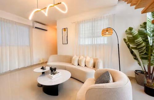 Prado Oriental House | Victory