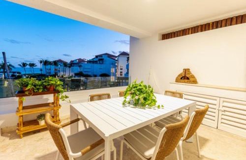 Cap Cana Marina Apartment | Beachfront 2BR Apartment in Punta Palmera