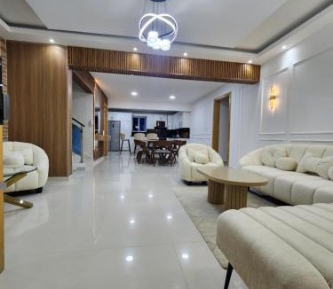 El Callejon Villa | Villa Dereck