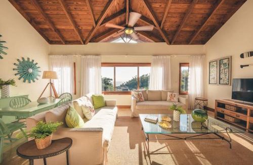 Sanchez Villa | Puerto Bahia Villa Pool BBQ & Amazing views