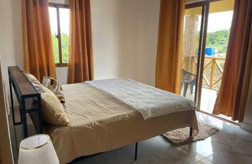 La Vega Province Villa | Hermosa Villa con vista a la montaña, Piscina, BBQ, Jacuzzi, Rio cerca