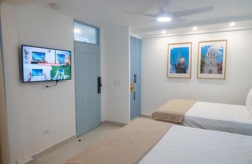 San Anton Apartment | Colonial studio with 2 Beds - Patio Español