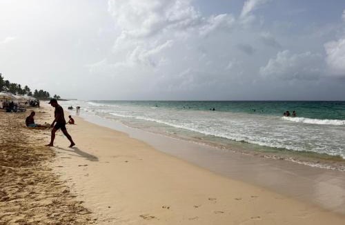 Playa Bibijagua Apartment | STEPS TO THE BEACH 2 Stunning condo 4 min walk to Bibijagua Beach and Catamarans