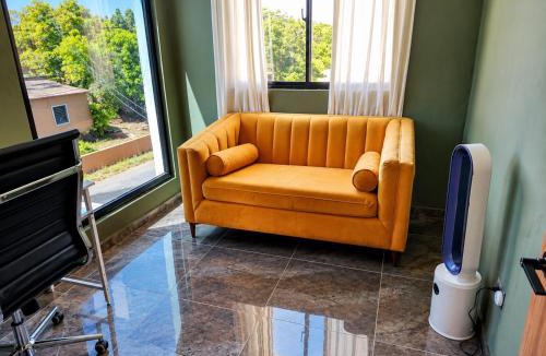Buena Vista Sur House | 5 min walk to La Romana Cruise Port Casa 4 dormitorios