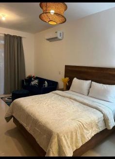 Yamasa Apartment | White sands