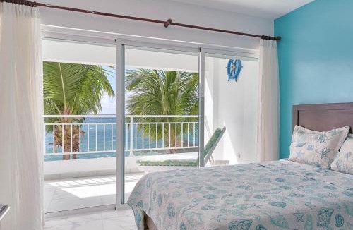 Villas Del Mar Apartment | Oceanfront Apartment, Pool, Near the Beach, Large Balcony