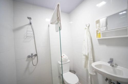El Batey Hostel | Room in the center with Outdoor Jacuzzi