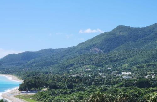 Paraiso Apartment | 2 Bdrm 1 Bath Near River and Beach, 3L