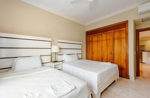 El Cortecito Apartment | Steps from the ocean and white sand, top location