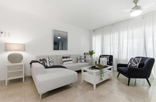 Playa Bibijagua Apartment | Style, Confort and Prime Location in Bibijagua.
