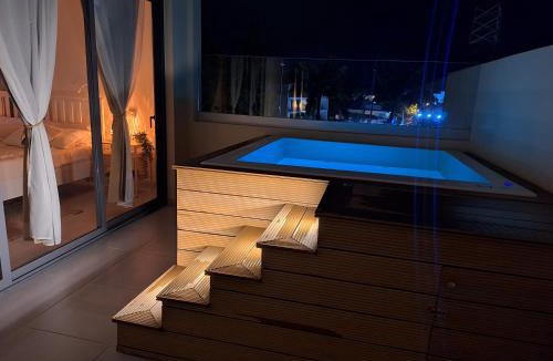 La Iglesia Apartment | Dream House Las Terrenas Terraza privada & Jacuzzi