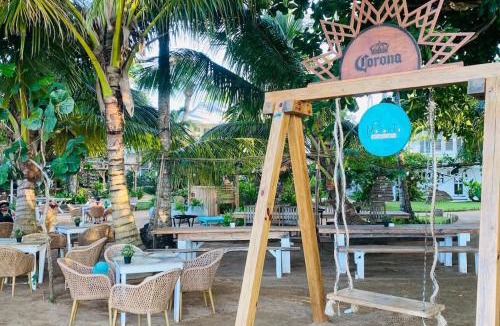 La Ceiba House | Playa Bonita Villa With BBQ & Washer