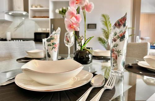 Sarasota Apartment | Comfy Apt, Rooftop Lounge, Pool