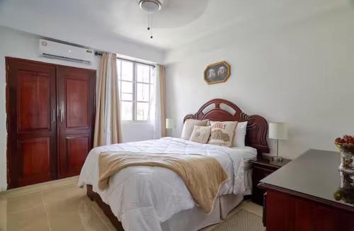 Ciudad Universitaria Bed & Breakfast | Remodeled 3 Bedroom Apartment in Esperilla