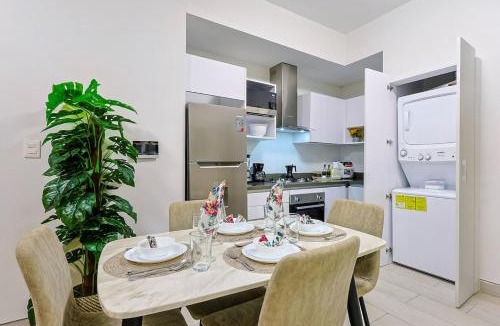 Sarasota Apartment | Cozy 2BR Condo, Spectacular Rooftop