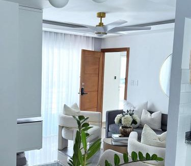 La Caleta Apartment | Family-friendly apartment near the beach