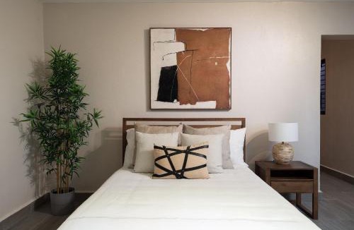 Gascue House | Plaza colonial suites by Yellowkey