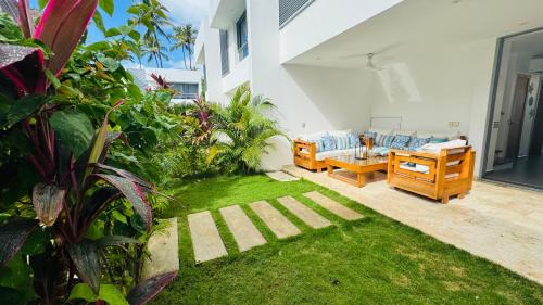 La Iglesia Villa | 3 Bedroom Beach Villa - Generator - Washer