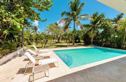 Bavaro Villa | Bougainvilla 392 - Golfview, Private Pool, BBQ, Maid in Cocotal Golf & Country Club