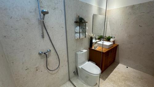 La Iglesia Villa | 3 Bedroom Beach Villa - Generator - Washer
