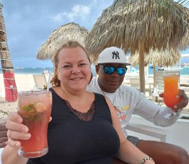 Playa Bibijagua Bed & Breakfast | Rolando share apart