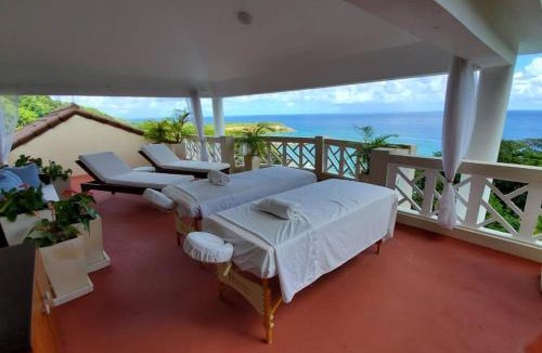 El Breton Villa | Spectacular Ocean Views - Cabrera - Sleeps 18