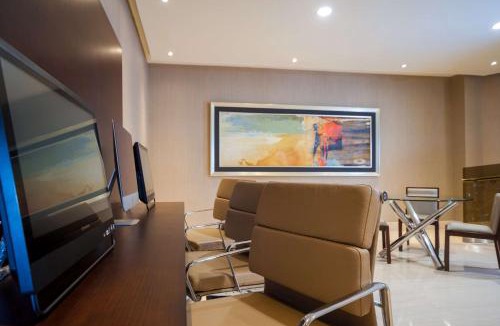 Ensanche Naco Hotel | Embassy Suites by Hilton Santo Domingo