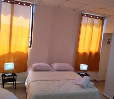 Zona Colonial Hostel | Hotel Colonial Blanco