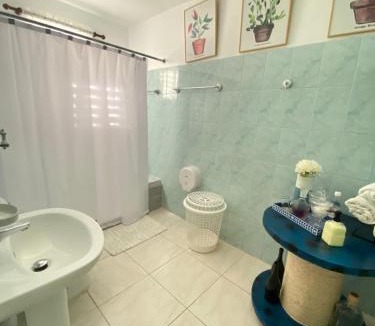 Santiago Province House | Agradable Casa Con Estacionamiento Privado