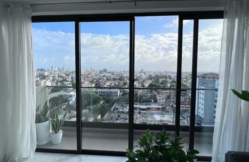 Ensanche Quisqueya Apartment | GABBY’S SKY APARTMENT WITH JACUZZ+GYM @ EVARISTO MORALES