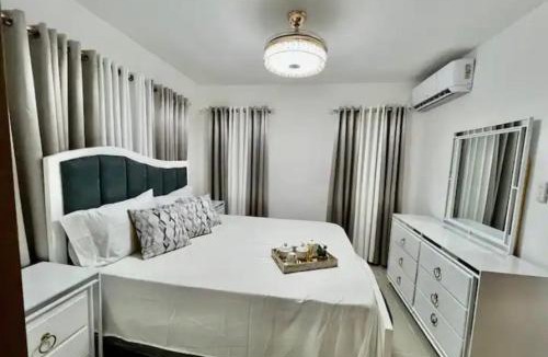 Moca Apartment | Precioso apartamento de 3 dormitorios y 2 baños con piscina.