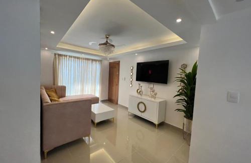 Moca Apartment | Precioso apartamento de 3 dormitorios y 2 baños con piscina.
