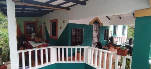 Urbanizacion Raul Ruiz House | Linares house