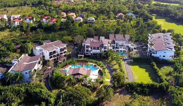17. Comfortable 2 bedroom apartment, first level in Juan Dolio